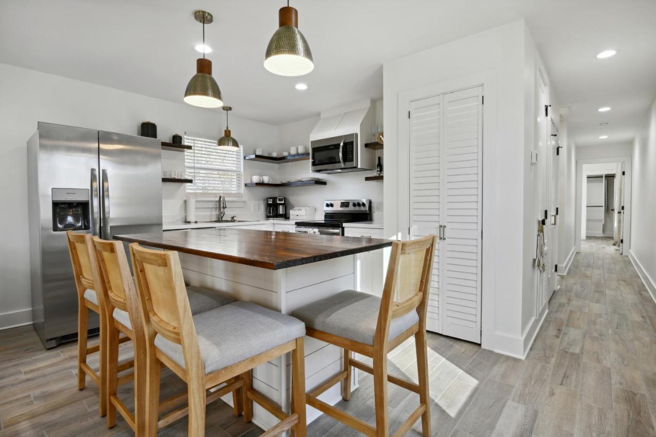 Vacation Rental Bay St Louis Walk To Beach, Dining, Shopping, And Nightlife Bay St. Louis エクステリア 写真