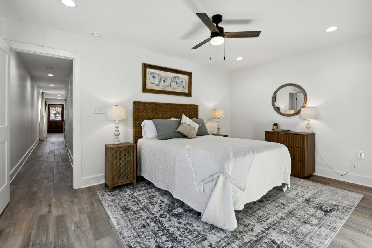 Vacation Rental Bay St Louis Walk To Beach, Dining, Shopping, And Nightlife Bay St. Louis エクステリア 写真