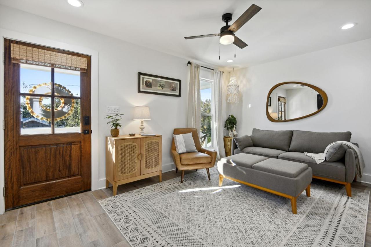 Vacation Rental Bay St Louis Walk To Beach, Dining, Shopping, And Nightlife Bay St. Louis エクステリア 写真